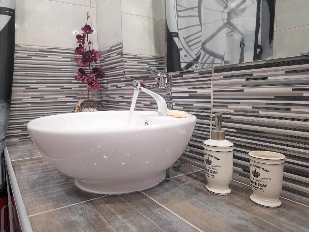Betty'S Central Suite Alexandroúpolis Ngoại thất bức ảnh